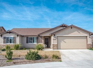 1755 N Green St, Visalia, CA 93292