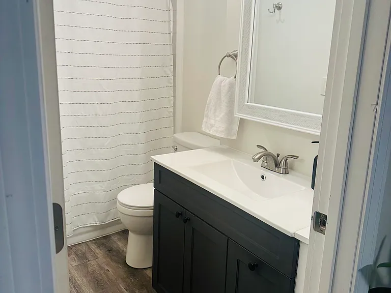 20 Pine St #5 — Photo 3