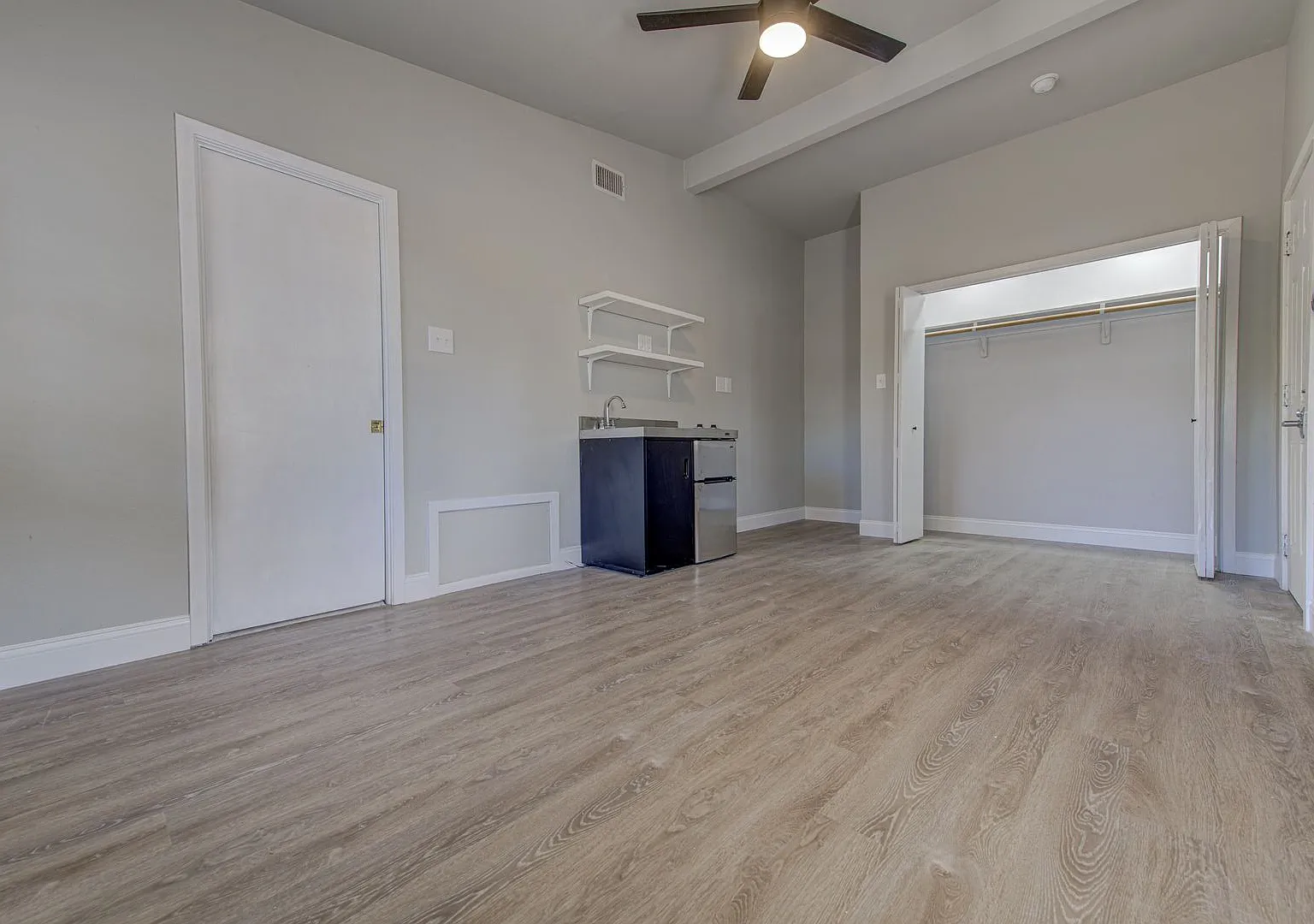 705 Sunrise Ave — Photo 4