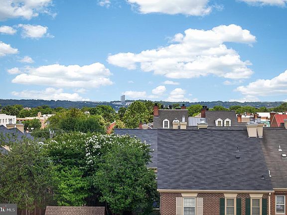 2nd image of 608 S Alfred St