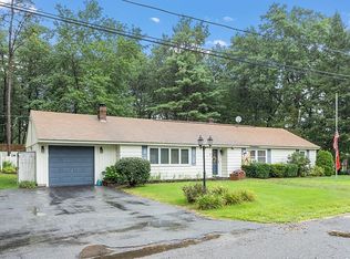 2 Warren St, Pepperell, MA 01463
