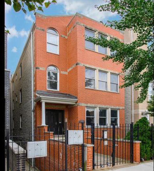 1st image of 1329 N Mohawk St #3
