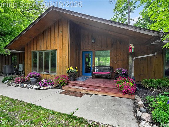 2nd image of 12189 Gage Rd