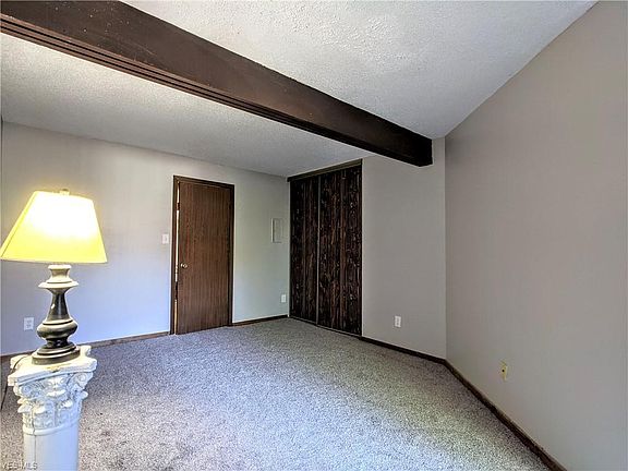 3rd image of 1581 Treetop Trl #B