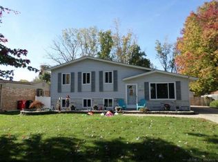 28730 Apollo Dr, Chesterfield, MI 48047