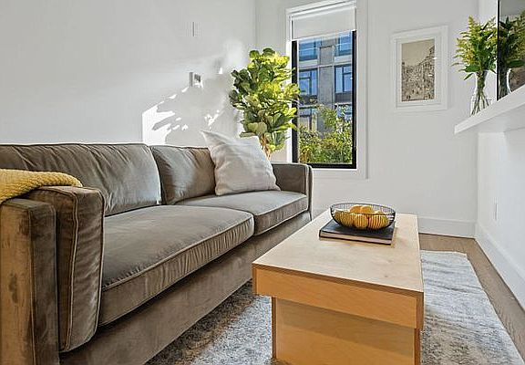 4th image of 245 N 8th St APT 4R