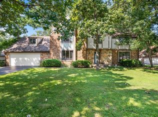 22214 S Gawain Dr, Joliet, IL 60404