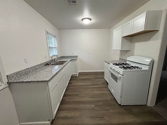 3rd image of 4322 E Vesta Dr