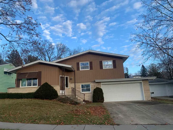 174 S Wind Trl, Horicon, WI 53032