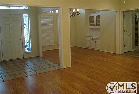 4th image of 7316 Holiday Ln