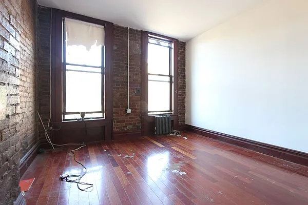 Rented by Dynamik Realty | media 5