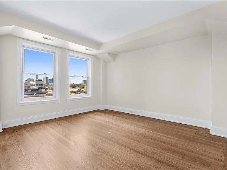 2900 E Jefferson Ave #C3 — Photo 25