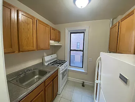 Rented by Voro Purple LLC | media 3