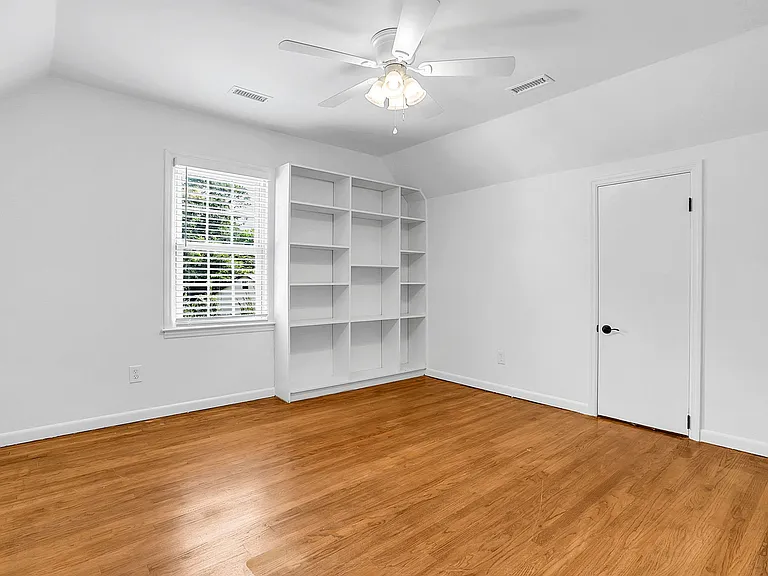 5018 Raintree Ln — Photo 32
