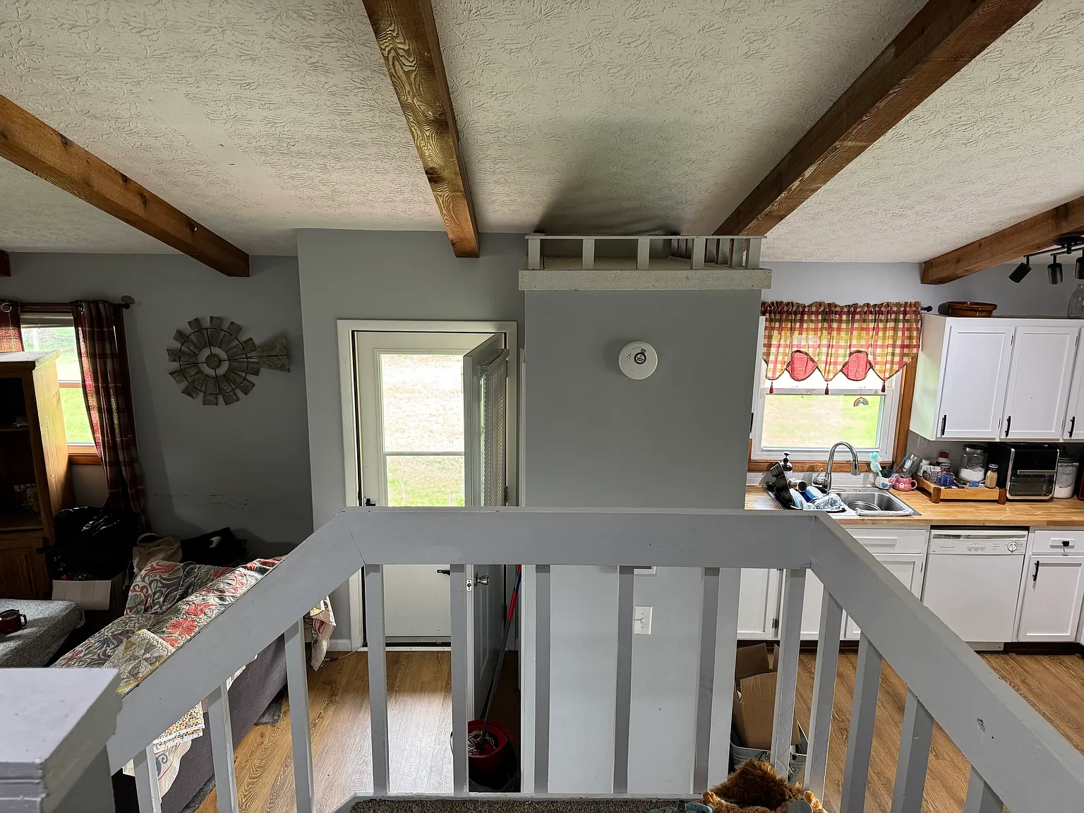 296 N Cherry St — Photo 3