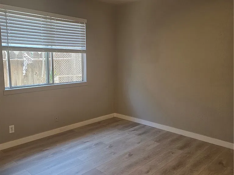 3509 W Flower Ave — Photo 17