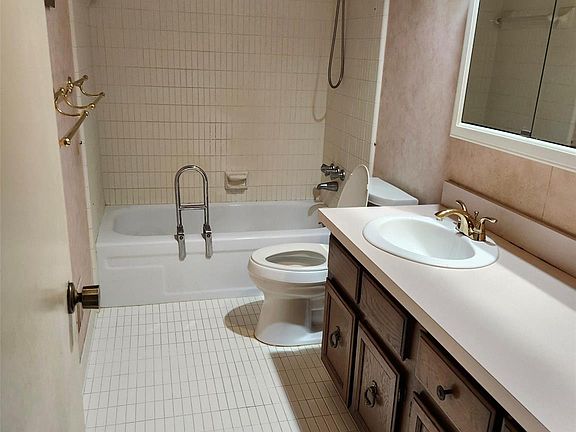 3rd image of 27333 Arborway Rd Unit 44