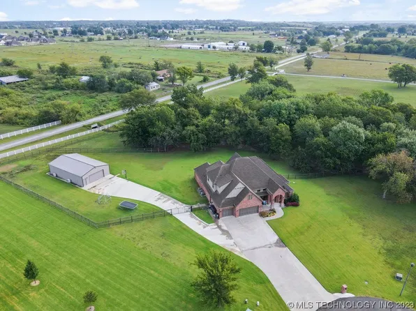 11 W 172nd St S, Mounds, OK 74047