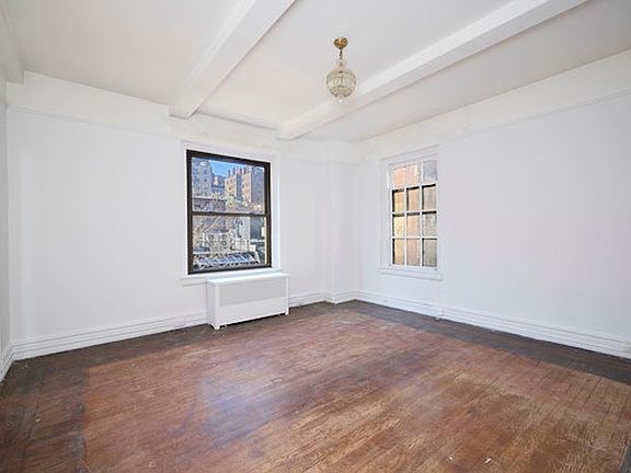 4th image of 135 E 74th St APT 6A