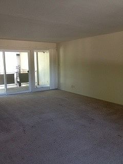 2nd image of 1540 Hudson St APT 205