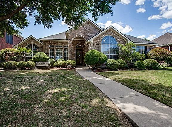2nd image of 2325 Bent Brook Dr