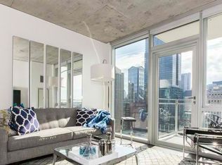 226 W Illinois St #2212A, Chicago, IL 60654