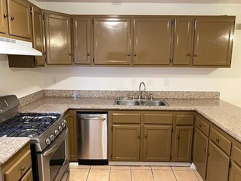 5th image of 14303 Tiara St