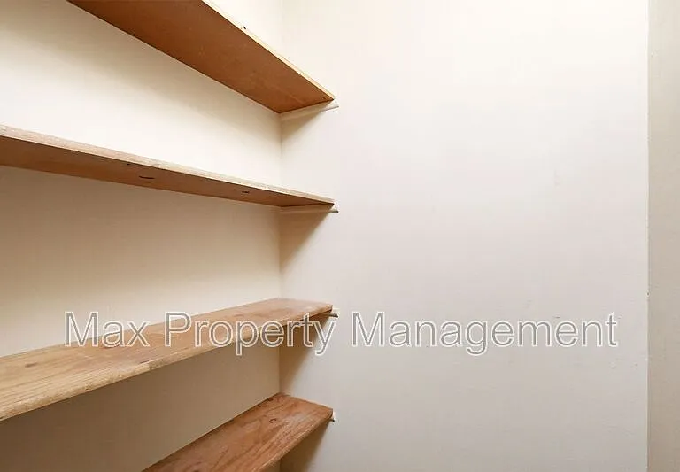 500 Laurel St #2 — Photo 5