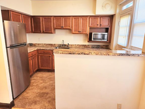 5th image of 5837 Devonshire Ave APT 3W