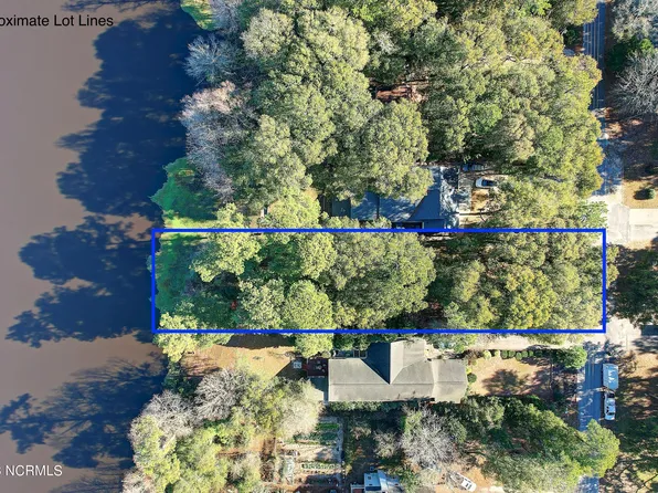 552 Medcalf Drive SW, Sunset Beach, NC 28468