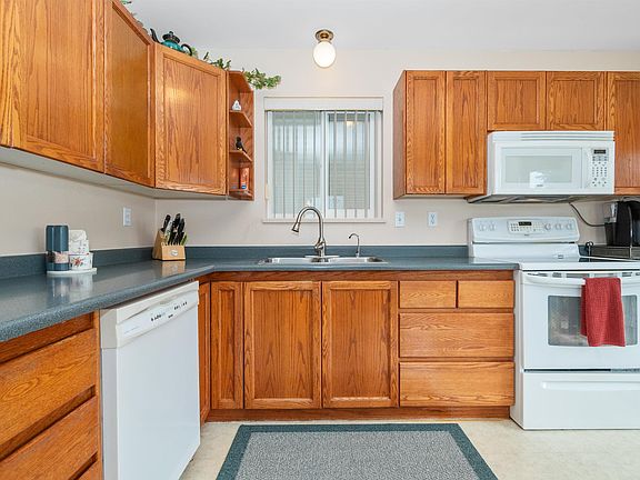 5th image of 7610 Evans Rd #49