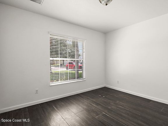 5th image of 141 Wishing Well Cir SW