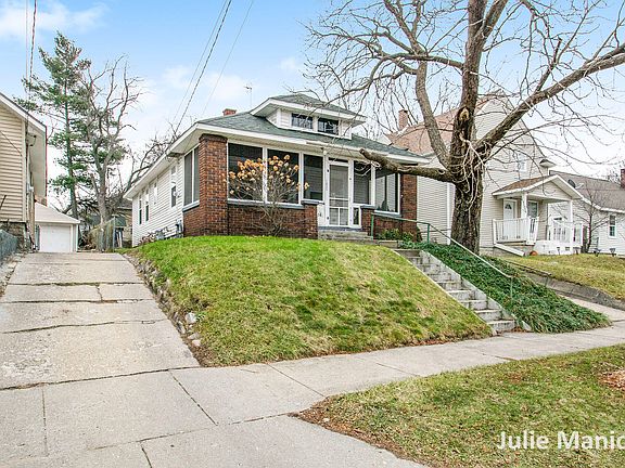 2nd image of 1820 Palace Ave SW