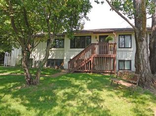 1436 Arden View Dr, Arden Hills, MN 55112