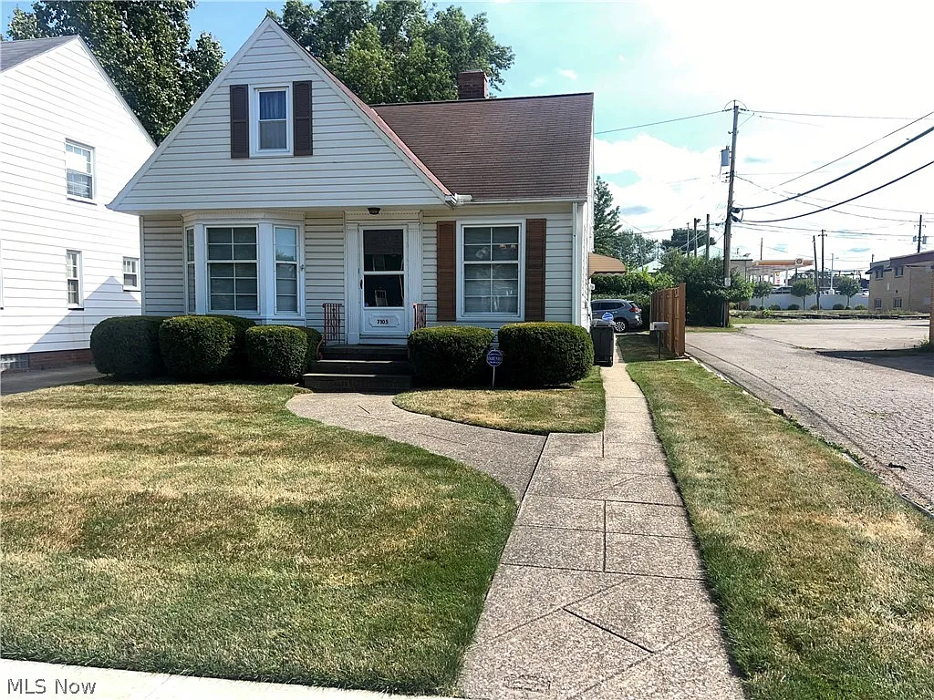 7105 Woodhaven Ave photo 1