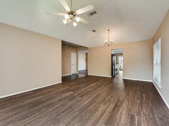 5th image of 3628 Fleetwood Dr