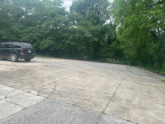 4th image of 1213 Kirk Ave SE