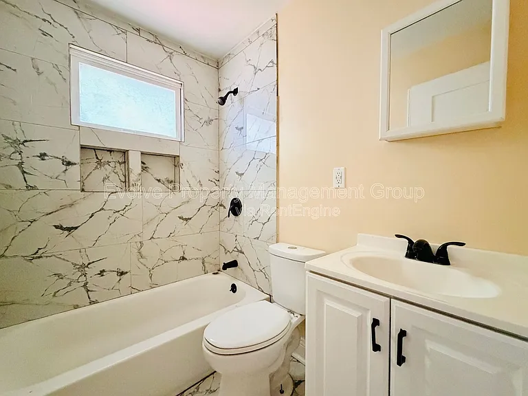 681 Harrell St — Photo 13