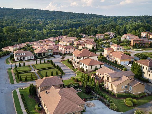 4th image of 22 Arezzo Dr