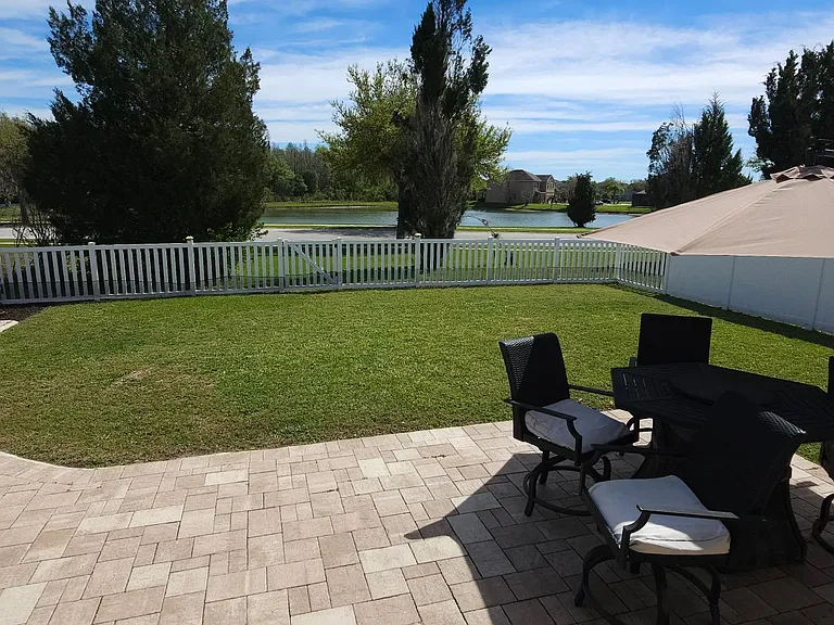3926 Constantine Loop — Photo 1