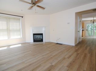 69 Georgetown Dr, Nashua, NH 03062