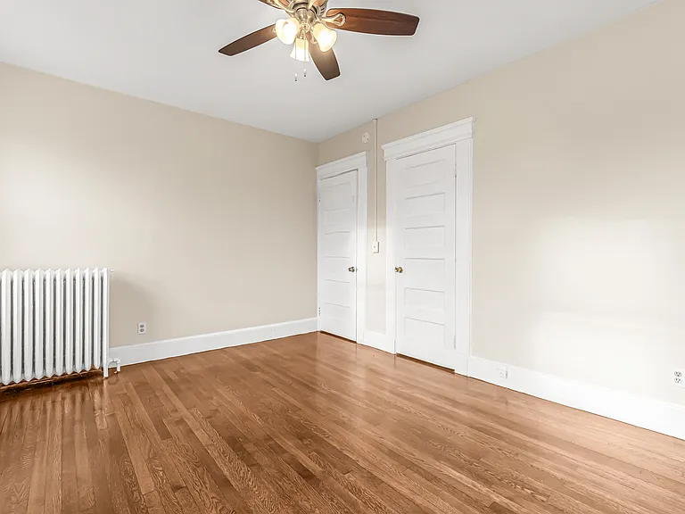 1035 Dixwell Ave — Photo 23