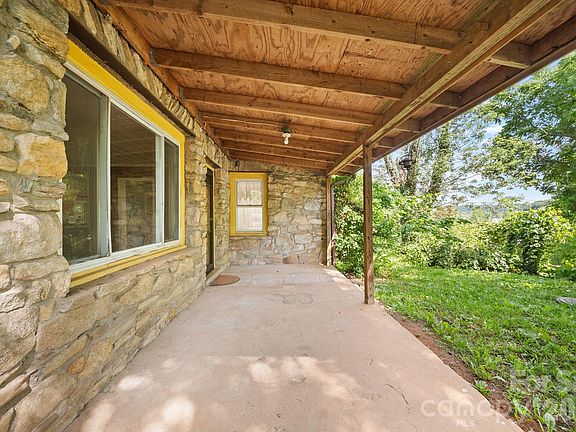3rd image of 78 Green Oak Rd