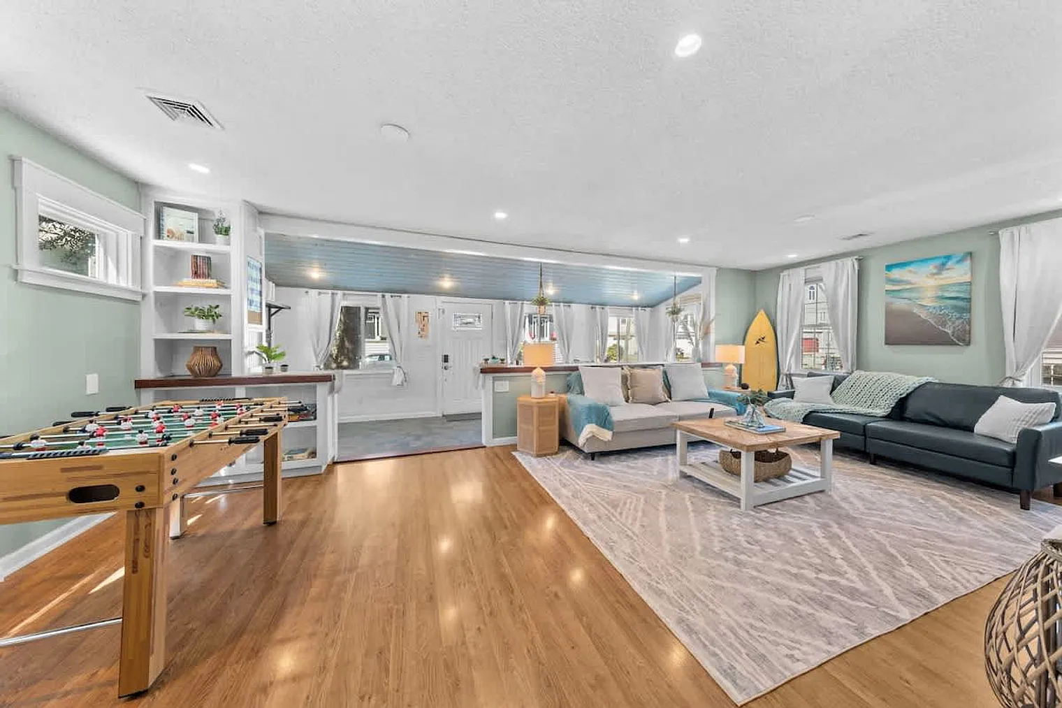 3 bed, 2.0 bath, 1646 sqft, $6,341 — Photo 3