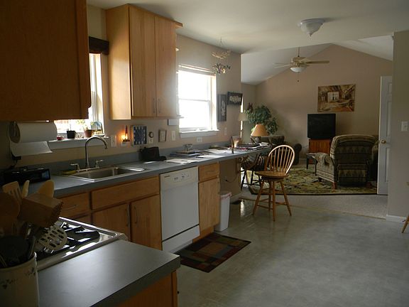 Kitchen/ Family Room