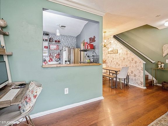 5th image of 120 Admiral Ct Unit 122