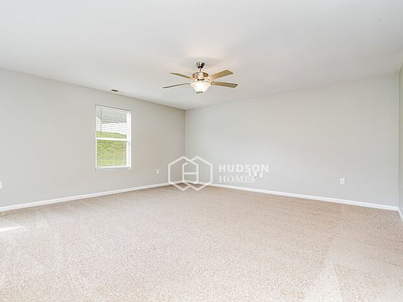 3rd image of 240 Aubrey Woods Dr