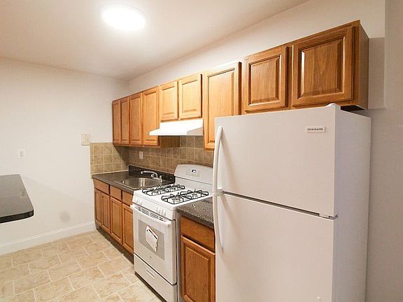 3rd image of 4515 43rd Ave APT 2D