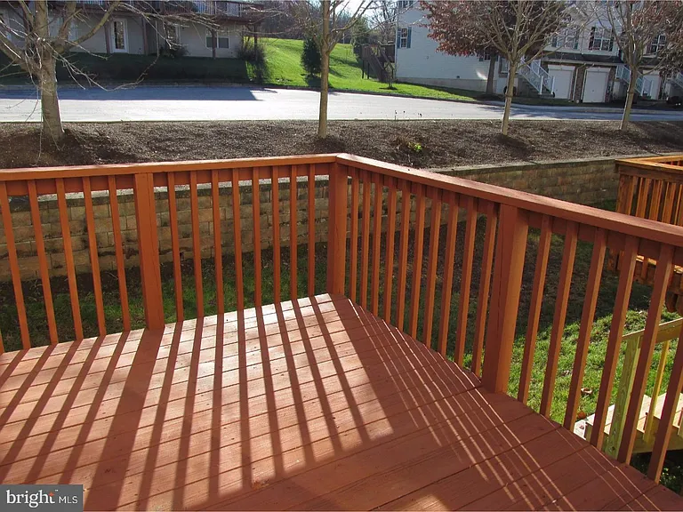 343 Glenn Rose Cir — Photo 14