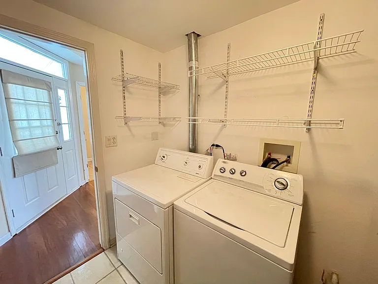 2908 Rutland Cir — Photo 9